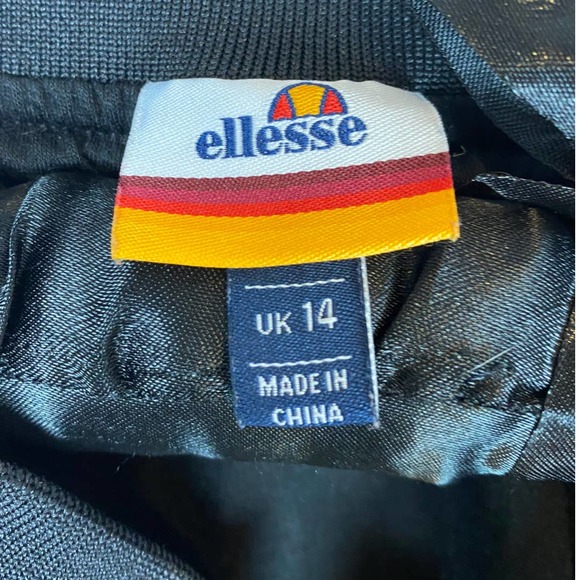 Ellesse Cropped Black Zip Up Track Jacket - Picture 7 of 9